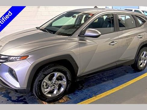 Used 2023 Hyundai Tucson SE image 1