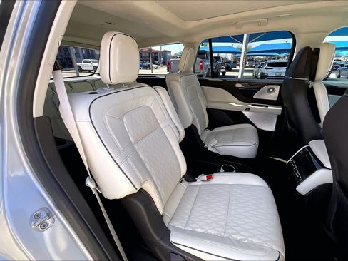 Used 2021 Lincoln Aviator Black Label w/ Dynamic Handling Package image 19