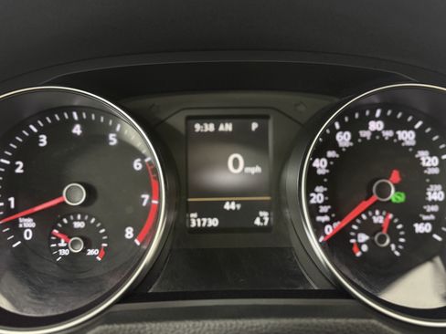 Used 2017 Volkswagen Passat 3.6 SEL Premium image 18