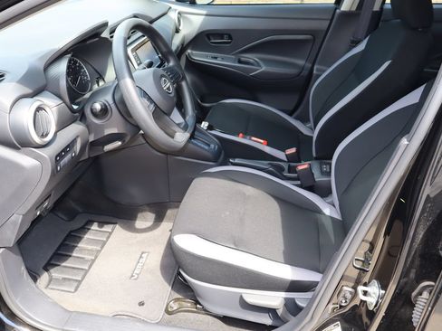 Used 2025 Nissan Versa S w/ Trunk Package FWD image 17
