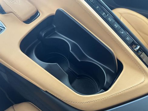 Used 2022 Chevrolet Corvette Stingray Premium Conv w/ Z51 Performance Package image 26