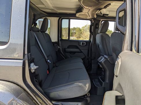 Certified 2025 Jeep Wrangler Unlimited Sahara image 46