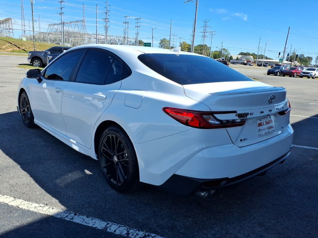 Used 2025 Toyota Camry SE w/ Convenience Package FWD image 5