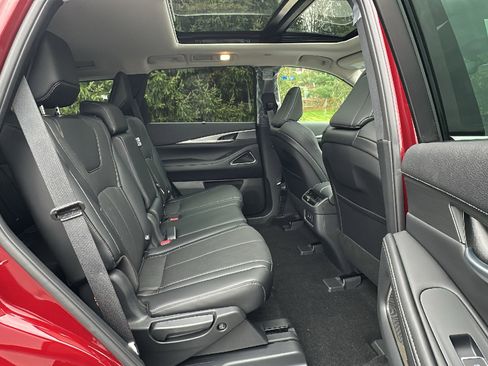 New 2026 INFINITI QX60 Luxe w/ Cargo Package image 10