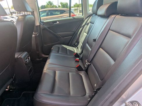 Used 2016 Volkswagen Tiguan SE AWD/4WD image 10