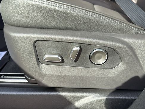 New 2026 GMC Yukon XL Denali AWD/4WD image 8