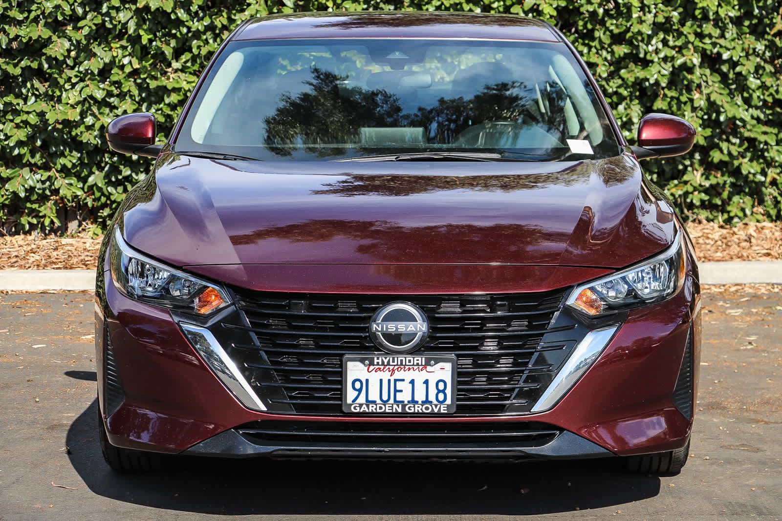 Used 2024 Nissan Sentra SV FWD image 2