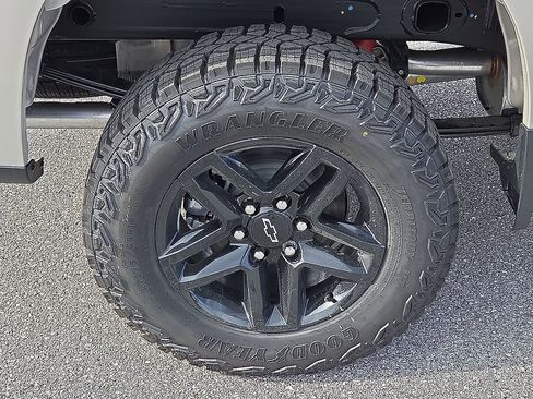 New 2026 Chevrolet Silverado 1500 Custom Trail Boss AWD/4WD image 7