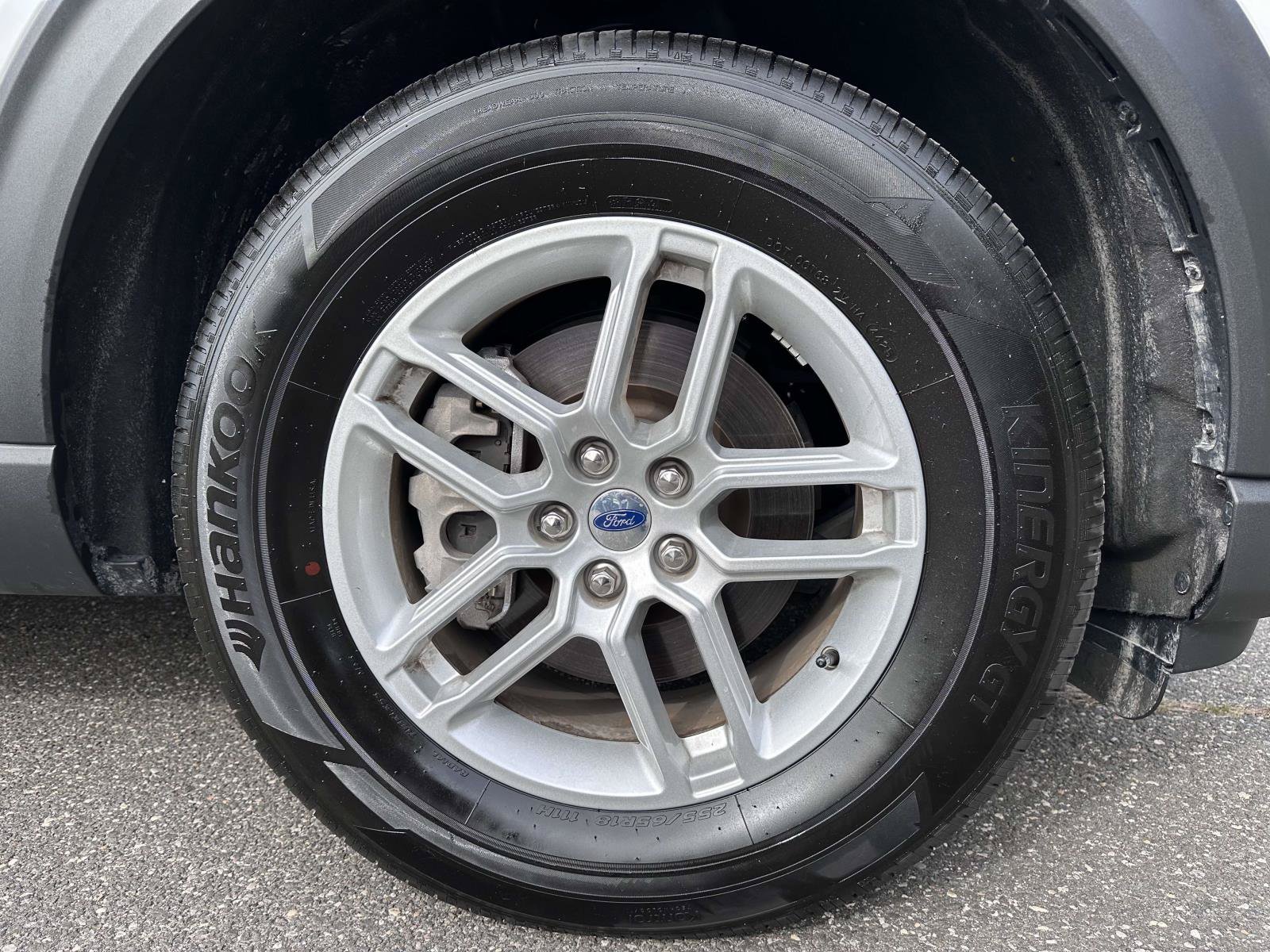 Used 2026 Ford Explorer Active AWD/4WD image 7