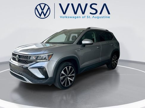 Certified 2023 Volkswagen Taos SE FWD image 4