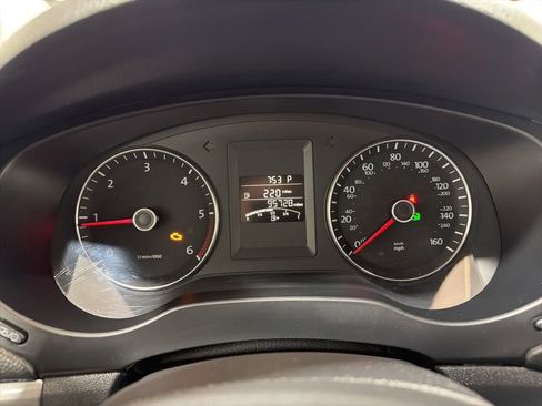 Used 2014 Volkswagen Jetta TDI FWD image 26