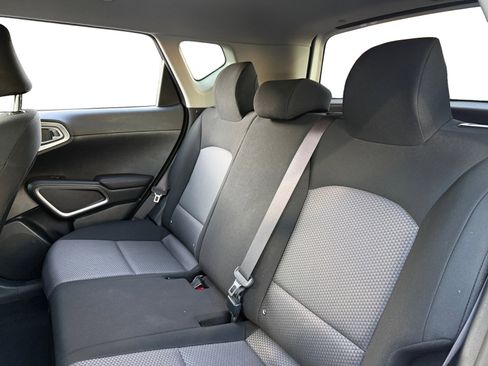 Used 2024 Kia Soul LX image 13