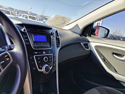 Used 2016 Hyundai Elantra GT image 16