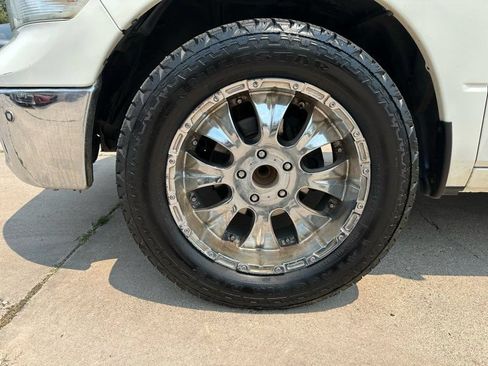 Used 2016 RAM 1500 SLT RWD image 9