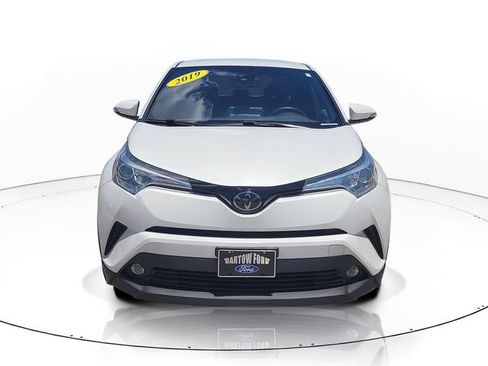 Used 2019 Toyota C-HR Limited FWD image 2