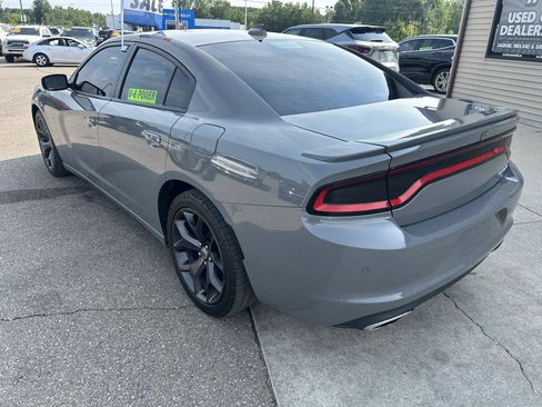 Used 2017 Dodge Charger SXT w/ Rallye Group RWD image 7