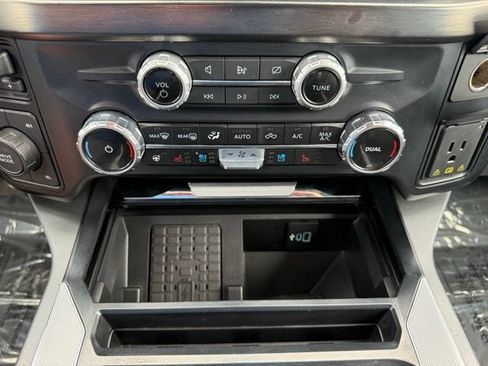 Used 2023 Ford F250 Lariat w/ FX4 Off-Road Package AWD/4WD image 32
