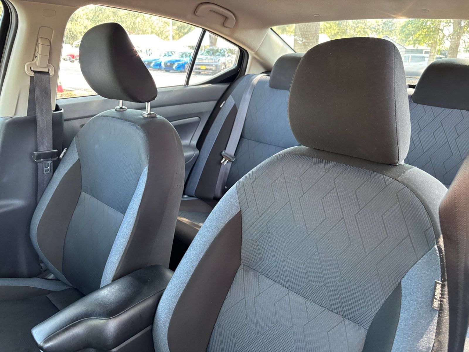 Used 2025 Nissan Versa SV FWD image 34