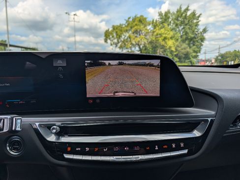 Used 2024 Cadillac Lyriq Tech AWD/4WD image 25