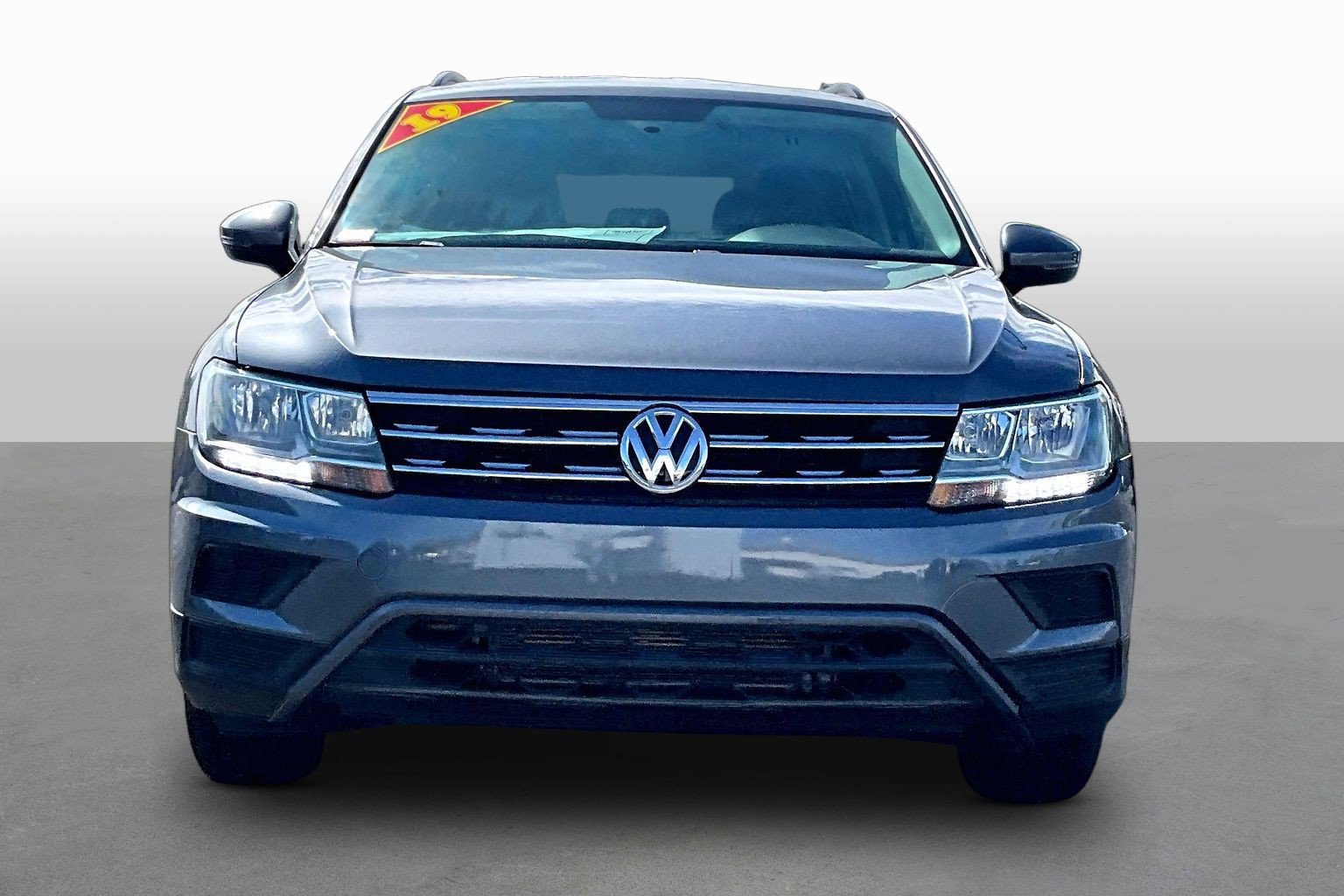 Used 2019 Volkswagen Tiguan S FWD image 3