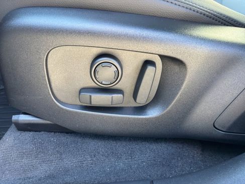 New 2026 Land Rover Range Rover Velar Dynamic SE image 11