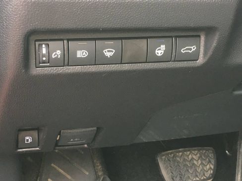 Used 2021 Toyota RAV4 XLE Premium AWD/4WD image 19