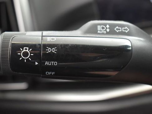 Certified 2025 Kia Sorento S w/ Panoramic Sunroof Package image 30