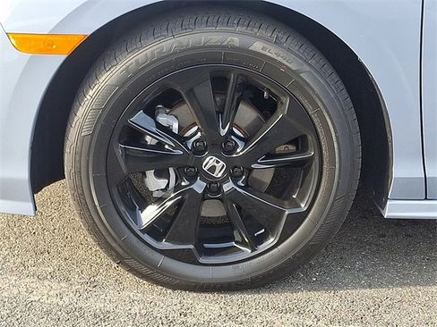 Used 2024 Honda Odyssey Sport image 8