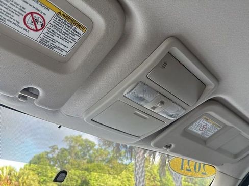 Used 2021 Nissan NV 2500 SV RWD image 16