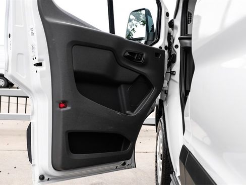 Used 2021 Ford Transit 350 XLT image 41