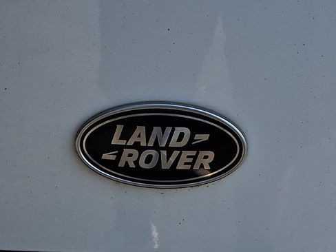 Used 2023 Land Rover Defender 110 X-Dynamic SE AWD/4WD image 31