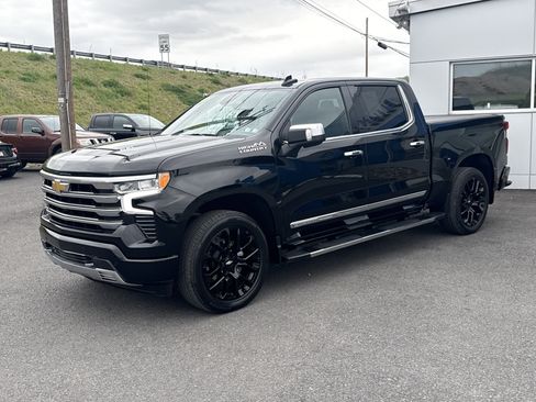Used 2024 Chevrolet Silverado 1500 High Country w/ High Country Premium Package AWD/4WD image 7