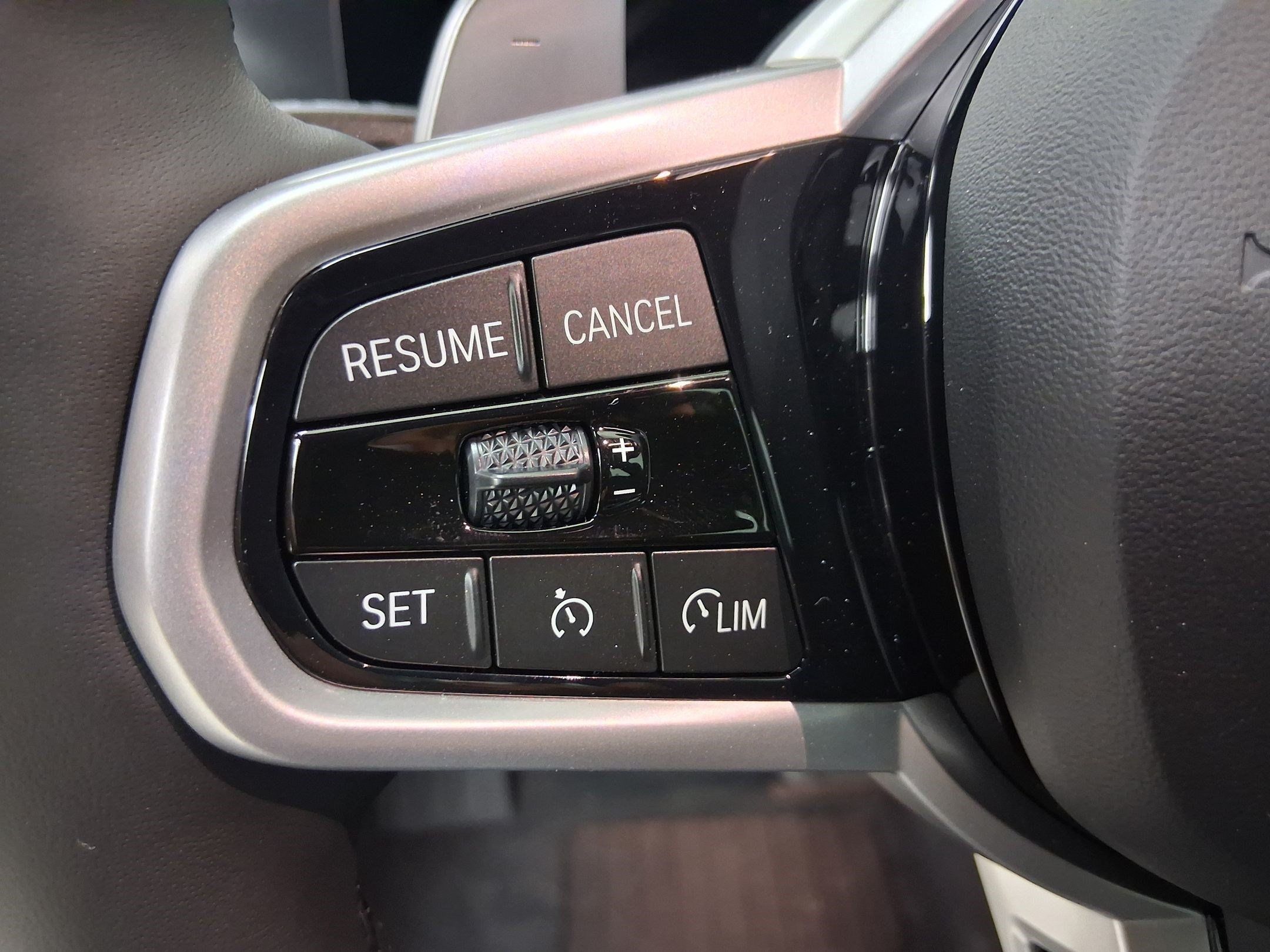 New 2026 BMW 330i Sedan w/ M Sport Package RWD image 16