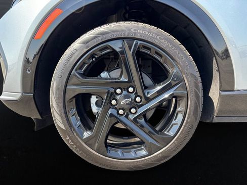 Certified 2024 Chevrolet Equinox EV RS FWD image 9