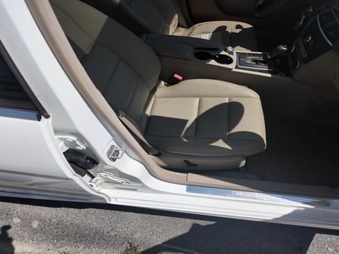 Used 2014 Mercedes-Benz C 300 4MATIC Sedan w/ Multimedia Package image 9