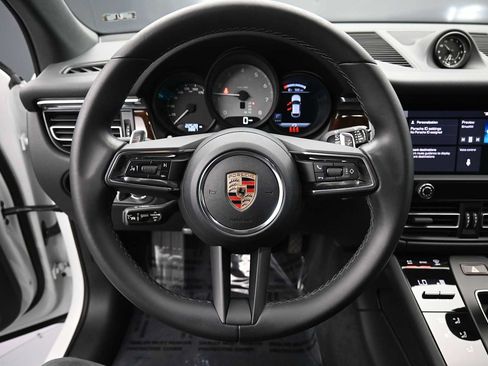 Certified 2023 Porsche Macan S AWD/4WD image 7
