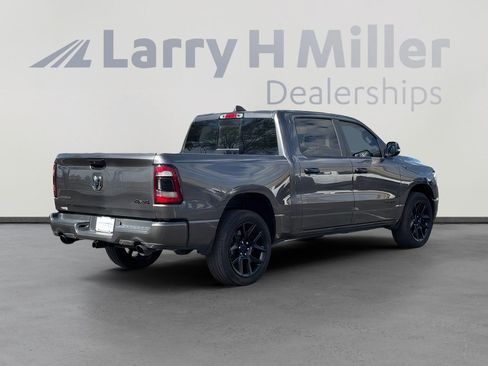 Used 2024 RAM 1500 Laramie AWD/4WD image 7