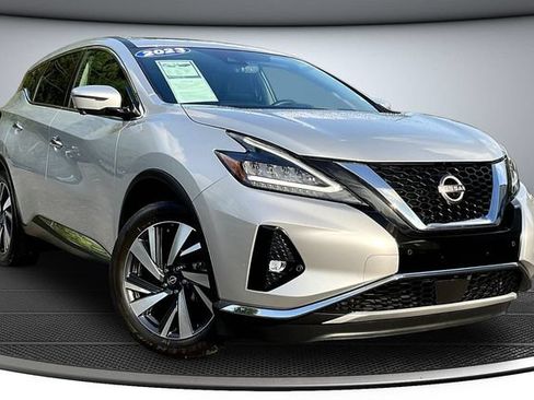 Used 2023 Nissan Murano SL w/ SL Moonroof Package FWD image 3