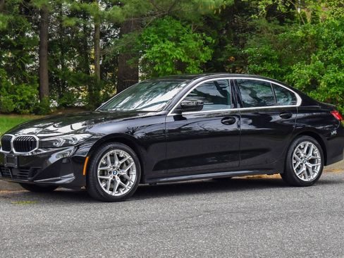Used 2025 BMW 330i xDrive Sedan AWD/4WD image 2