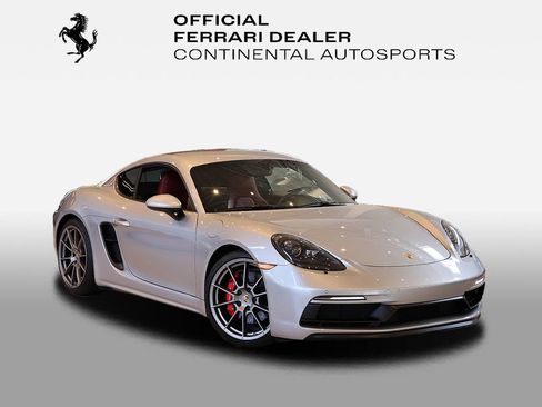 Used 2021 Porsche 718 Cayman GTS RWD image 1