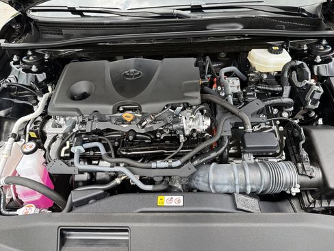 Certified 2025 Toyota Camry SE FWD image 22