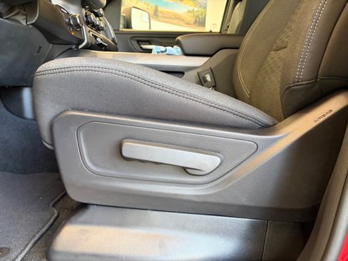 New 2026 RAM 1500 Express AWD/4WD image 15