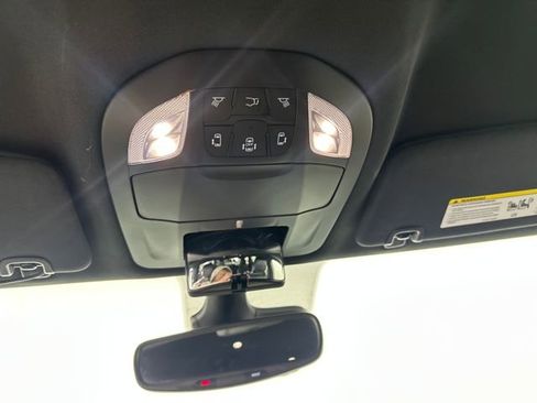 Used 2023 Chrysler Pacifica Touring-L w/ Uconnect Theater Family Group image 24