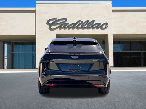 New 2026 Cadillac Lyriq Signature Luxury image 4
