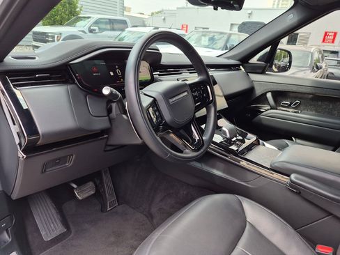 Used 2024 Land Rover Range Rover Sport Dynamic SE AWD/4WD image 14