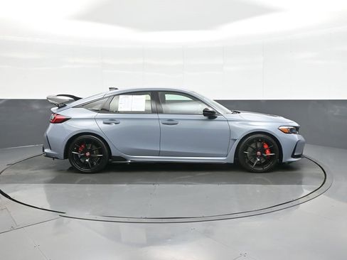Used 2025 Honda Civic Type R image 8