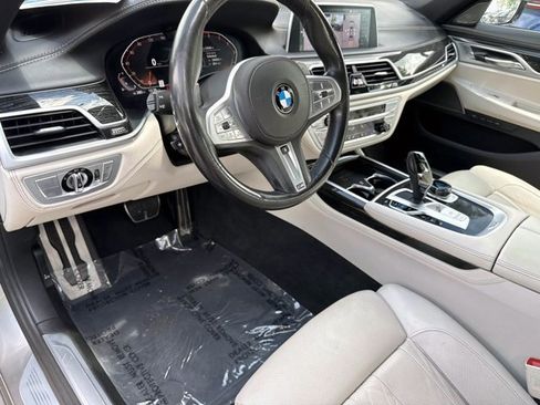 Used 2021 BMW 750i xDrive w/ Executive Package AWD/4WD image 21