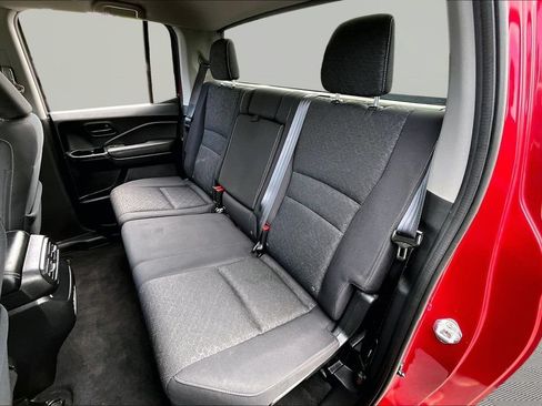 Used 2025 Honda Ridgeline Sport image 18