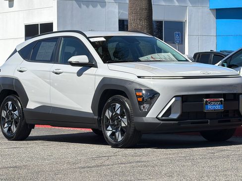 Used 2025 Hyundai Kona SEL FWD image 7