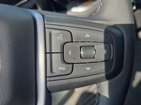 Used 2026 GMC Sierra 1500 SLE image 19